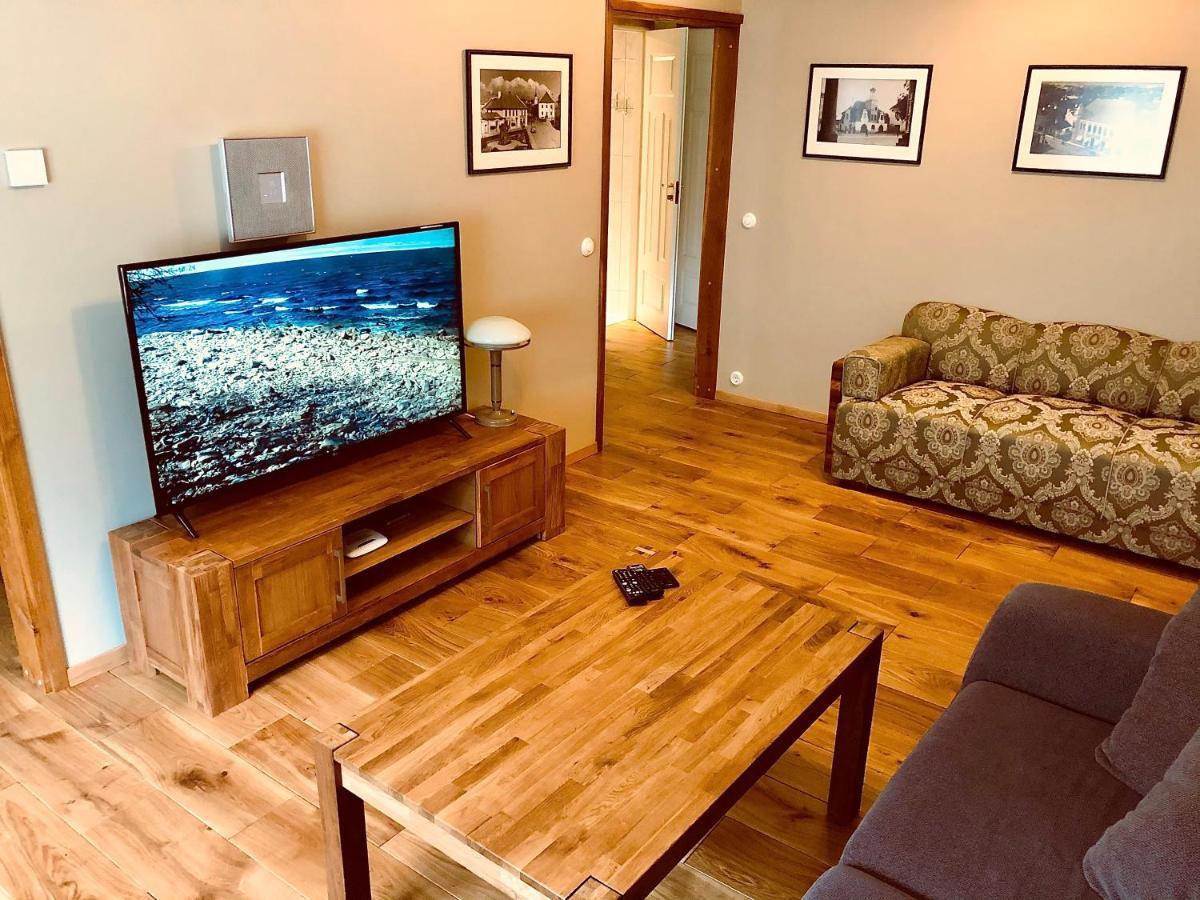 Kohtu Apartment Unique Kuressaare Buitenkant foto