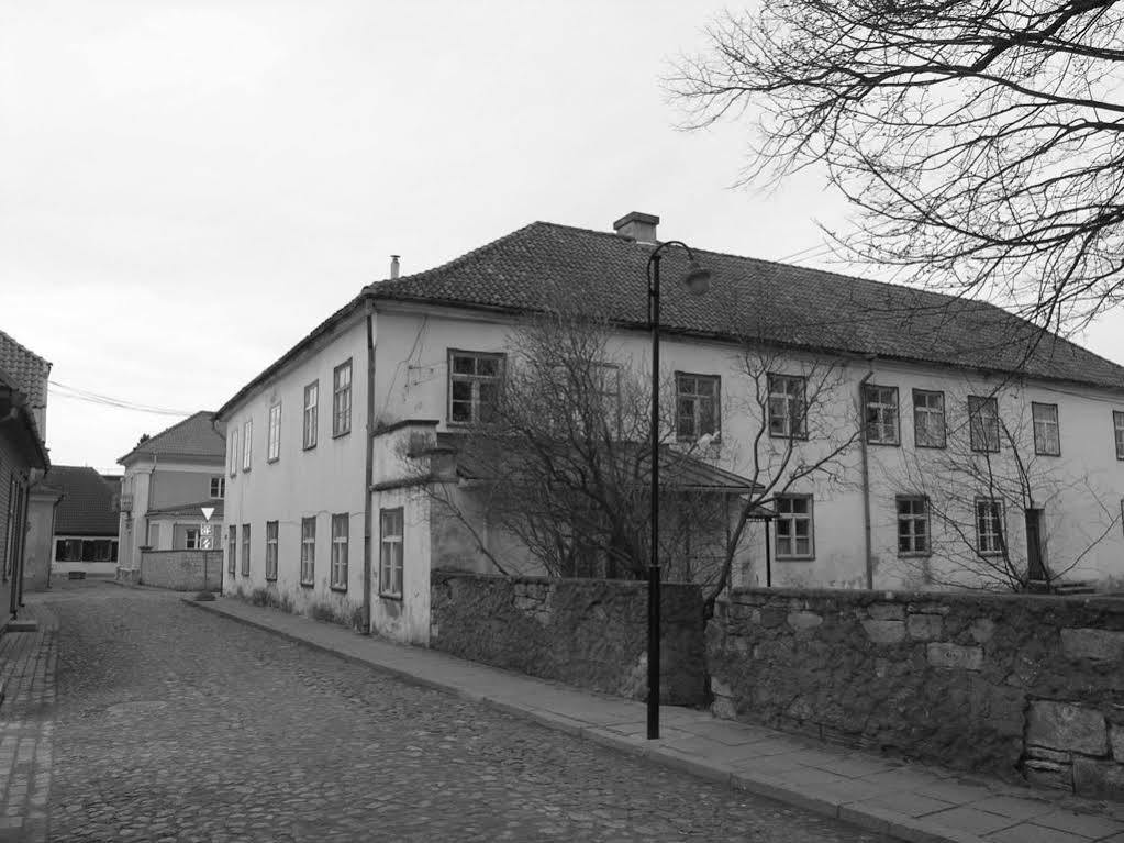 Kohtu Apartment Unique Kuressaare Buitenkant foto